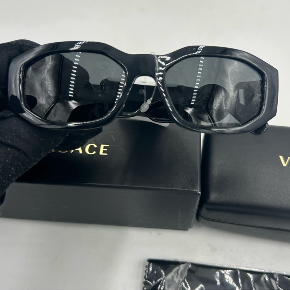 Unisex Versace Medusa head sunglasses 43815380/8 753-018-1403N made in Italy